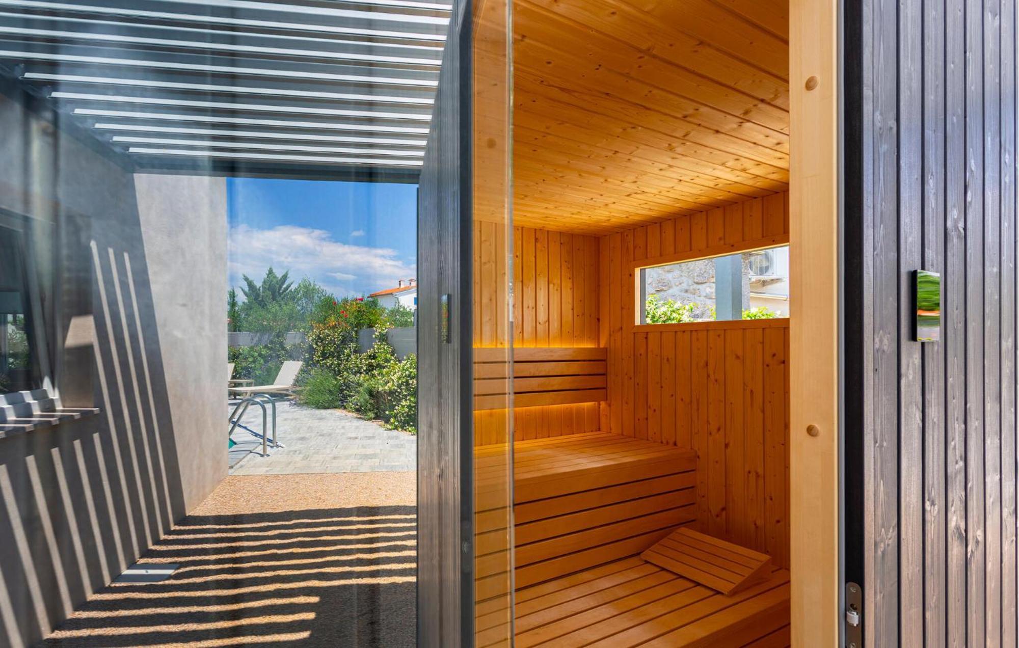 Amazing Home In Sveti Ivan Dobrinjski With Sauna Kültér fotó